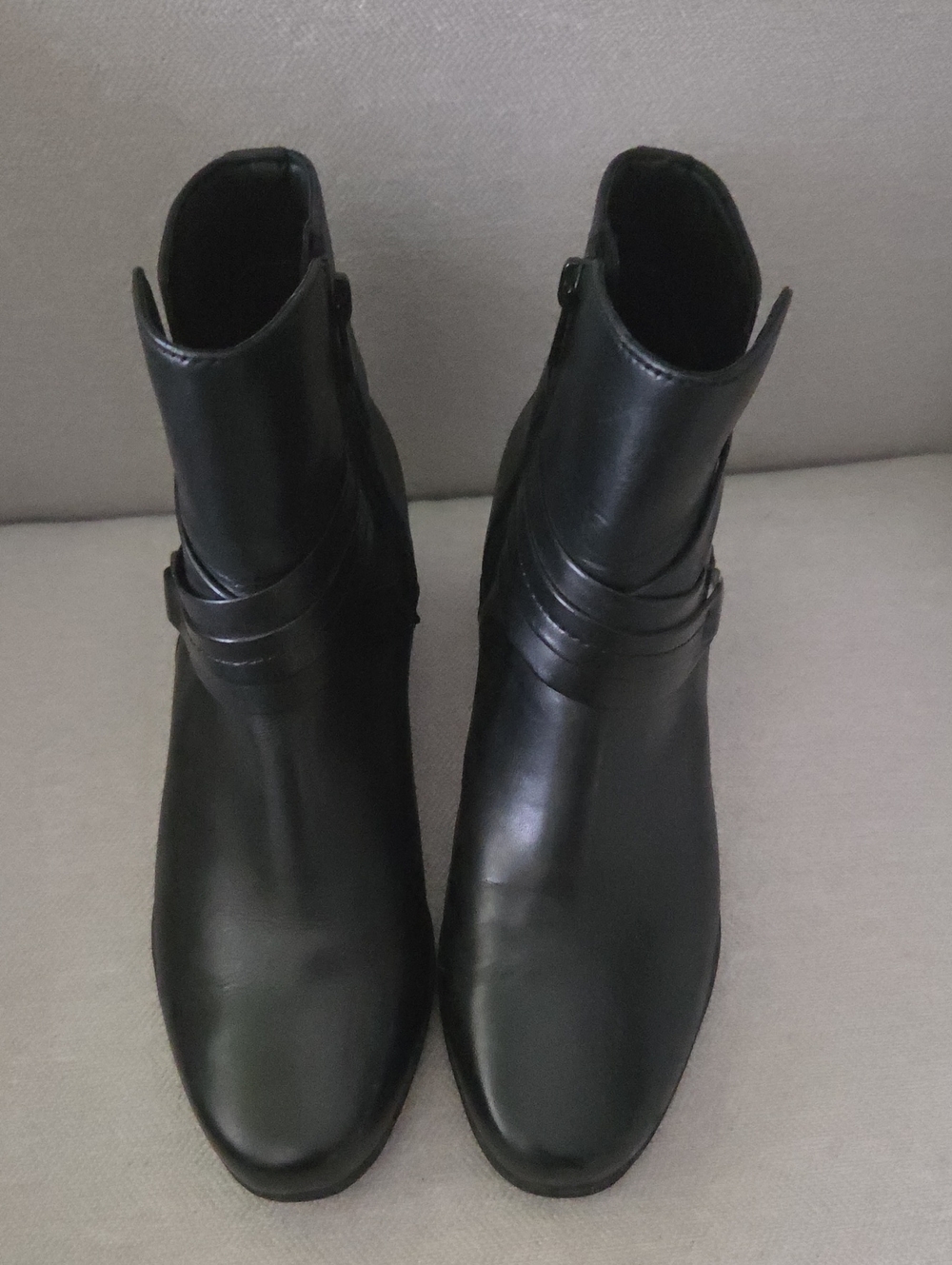 Women's Clark's Black Ankle Boots - 8.5